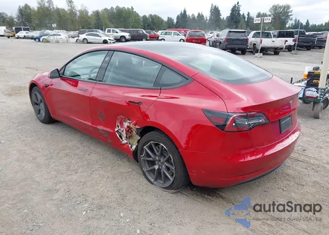 2021 Tesla Model 3 Long Range Dual Motor All-Wheel Drive z USA, uszkodzony, nr VIN 5YJ3E1EB0MF938473